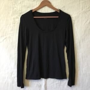 BCBGMaxAzria Black Scoop Neck Long-Sleeve Top